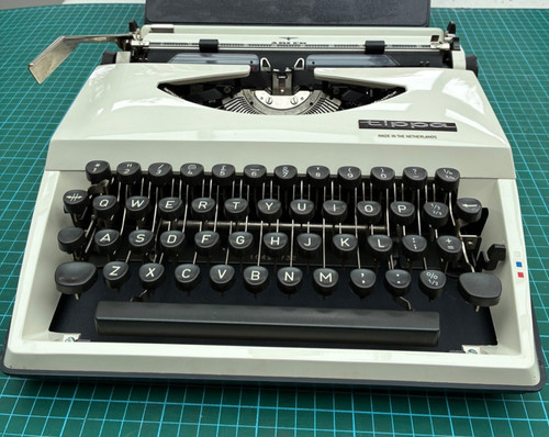 Vintage adler tippa portable - vintage,