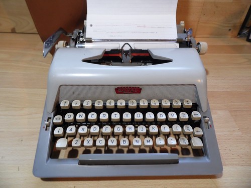 Vintage royal royaluxe 425 - vintage,
