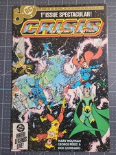 Crisis on Infinite Earths #1
