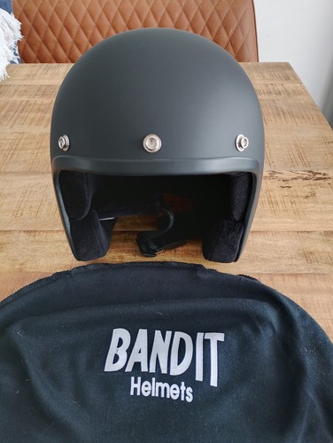 Bandit jet matt black open - matt,