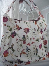 Signare Hummingbird Flower