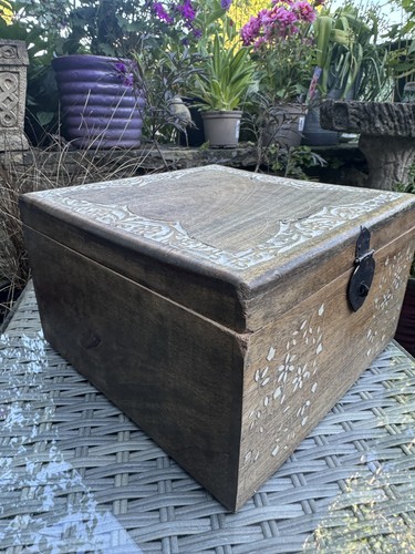 Large vintage wooden keepsake - large,