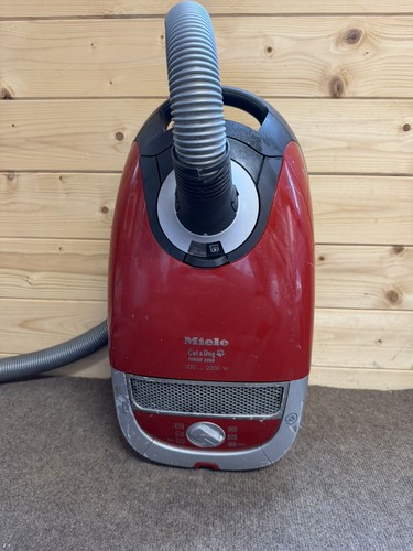 Miele 1600w vacuum cleaner - miele,