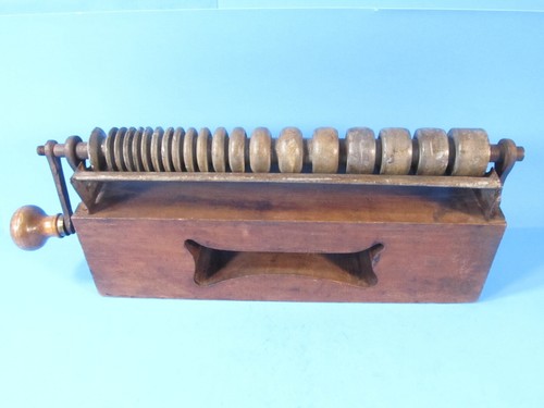 Uncommon hand cranked - hand,