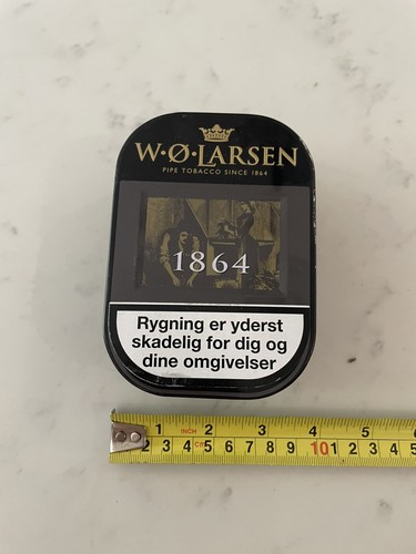 Larsen pipe tobacco tin - w,