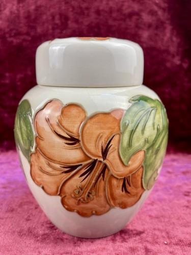 Lovely large moorcroft - a,
