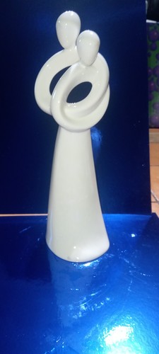 Circle love figurine - circle, of
