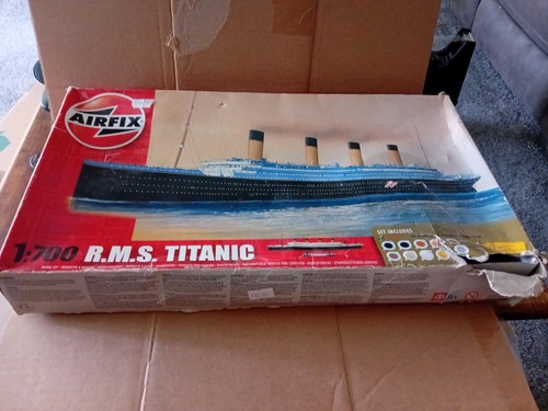 Preowned airfix 700 - preowned, scale