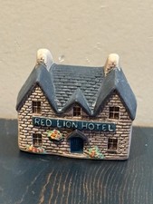 Vintage Philip Laureston Ceramic Miniature Building Red Lion Hotel UK #713