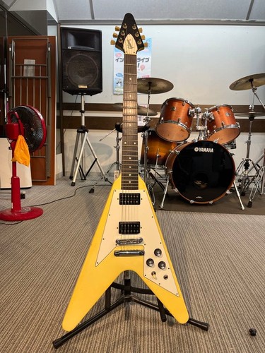 Gibson flying white electric - v,
