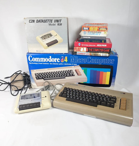 Commadore bundle with - 64,