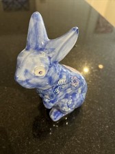 Vintage Ceramic Bunny Beautiful Blue Colour. Excellent Condition 13cm tall