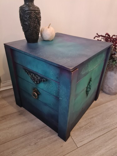 Vintage wooden blanket box - vintage,