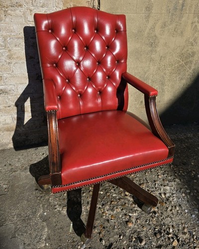 Vintage red executive - executive, leather
