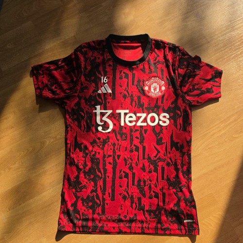 Manchester united player - united,