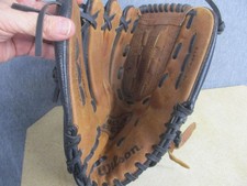 Wilson Pro Select A2476 12.5 in Baseball Glove Dual Hinge Custom Fit Leather