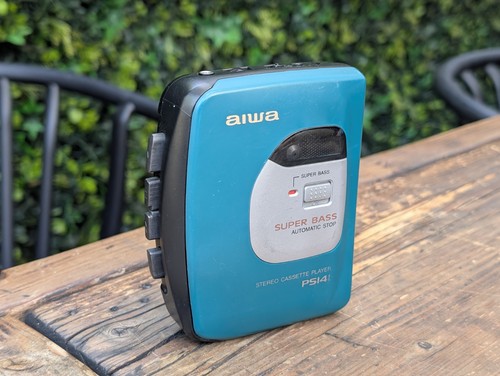 Aiwa super bass stereo - bass,