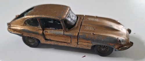 Dinky 131 jaguar type - 131,