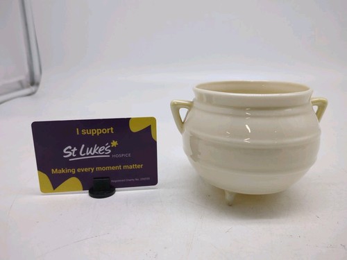 Belleek aberdeen three - belleek, three-footed
