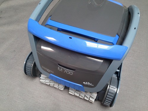Dolphin m700 robot pool - robot,