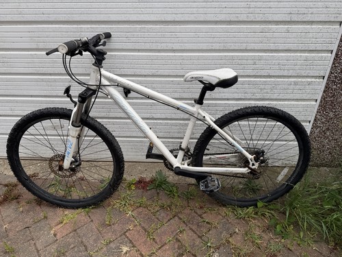 Carrera vulcan mountain bike - carrera,