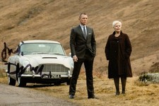 Dame Judi Dench Signed 6x4 Photo M James Bond 007 Autograph Memorabilia + COA