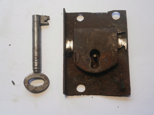 Longcase clock door lock and - longcase,
