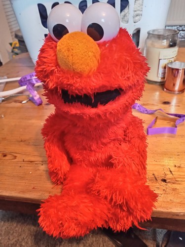 Sesame street tickle - me, elmo