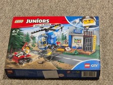LEGO 10751 Junior Mountain Police Chase BNISB