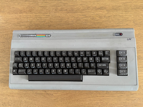 Commodore breadbin computer - breadbin,