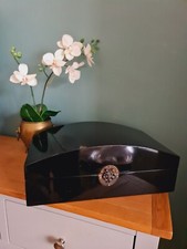 LACQUERED WOODEN BOX Trinket