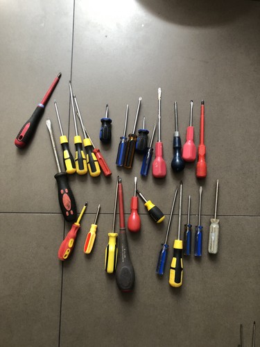 Job lot screwdrivers - of,