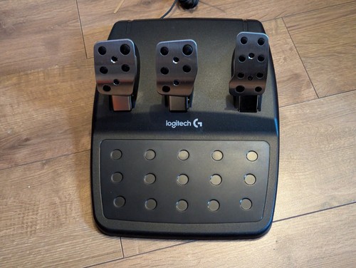 Faulty pedals only logitech - faulty,