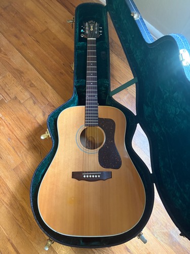 Guild g37 acoustic guitar - guild,