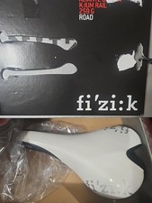 Fi'zi:k Fizik Aliante Versus x VSX K:Lum Rail Racing Saddle BNIB