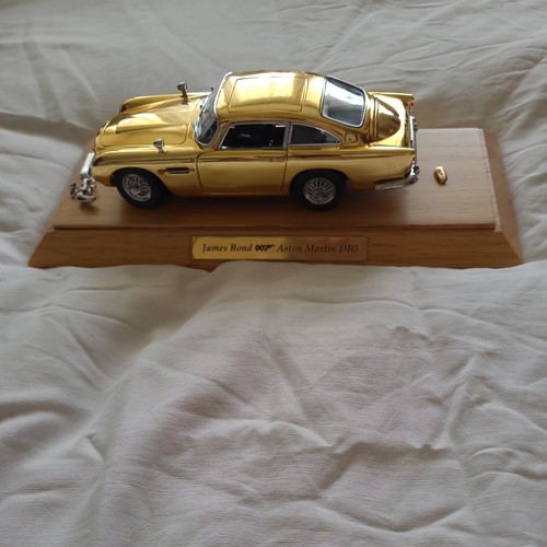 Carat gold plated 007 james - 22,