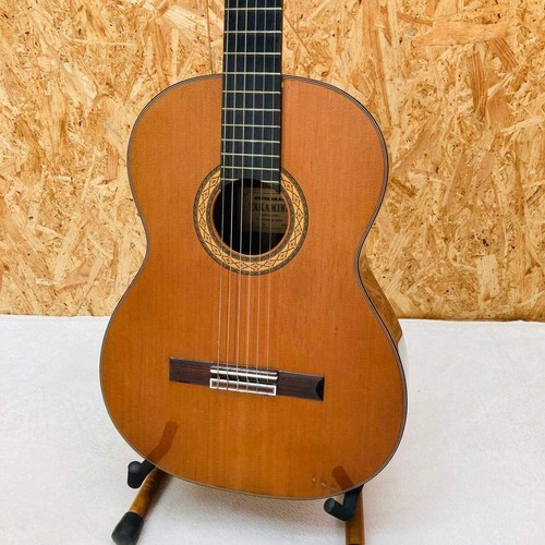 Takamine classical guitar - classical,
