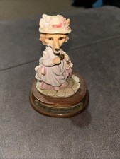 VINTAGE RETRO LITTLE NOOK VILLAGE LADY SARAH COOPER FOX FIGURINE BY LEONARDO