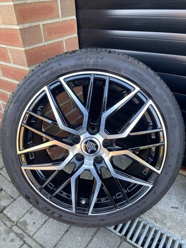 Wolf race alloy wheels - 18”,