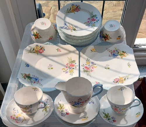 Vtg shelley fine bone china - bone,