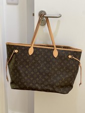 Louis Vuitton Monogram Large
