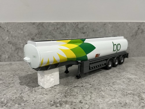 Corgi tri axle - artic, fuel