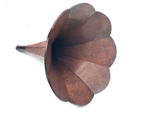 Wooden horn for eddison - for,