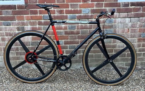 Fuji track bike single speed - bike,