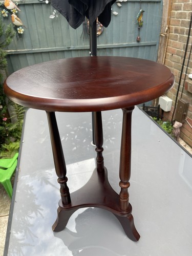 Dark wood round side - round,