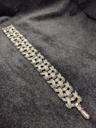 Jewelcraft signed silver toned - silver,