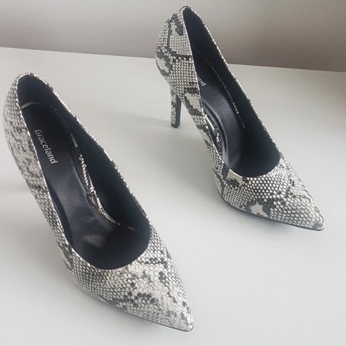 Ladies size snakeskin - ladies, 5
