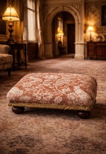 FABULOUS VINTAGE FOOTSTOOL