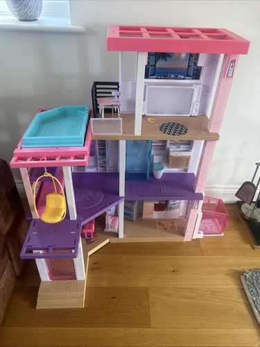Barbie dream house - dream,
