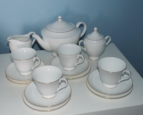 Wedgwood signet gold white - wedgwood,